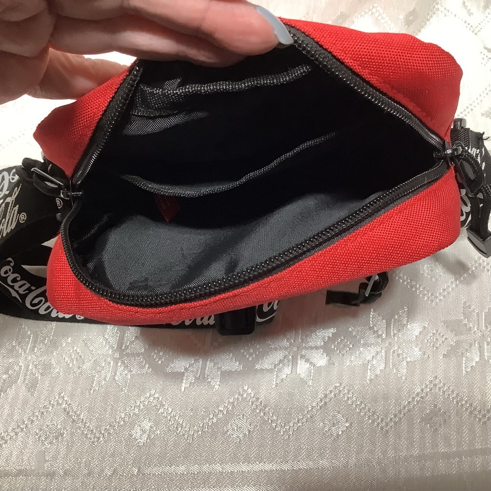 Coca Cola Crossbody Bag Unisex Collectible Licensed - Picture 8 of 16